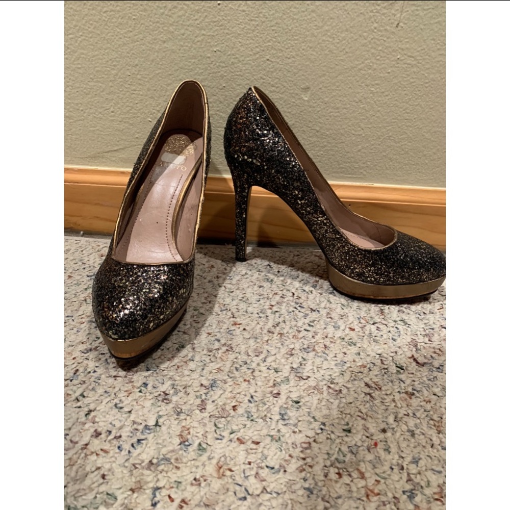 Vince Camuto Sparkly Round Toe Pumps